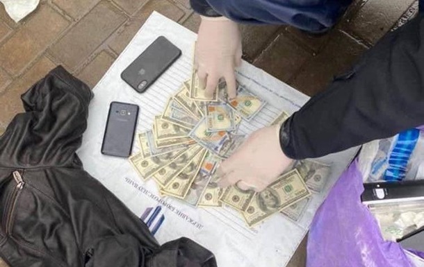 На Одещині чиновник поліції вимагав хабар за закриття кримінальної справи