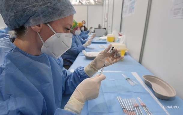 Украина одолжит 2,5 миллиарда на вакцинацию