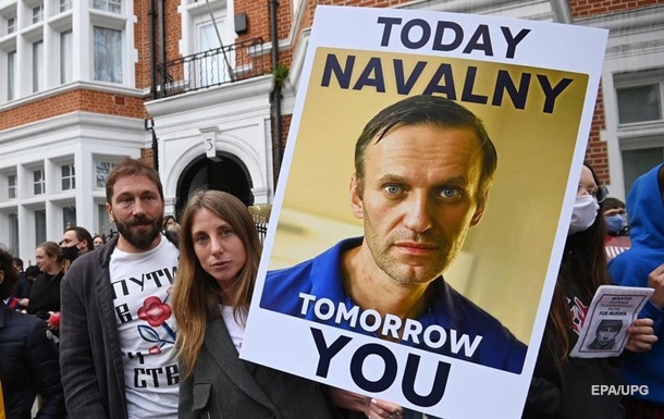 Лікарі заявили про неправильне лікування Навального