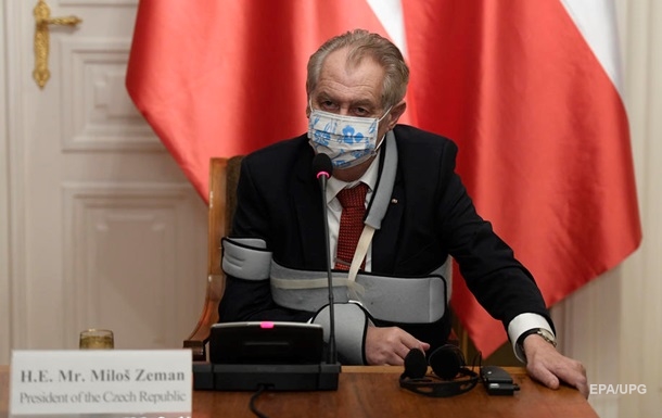 У Чехії скандал через заяву Земана про вибух на збройових складах