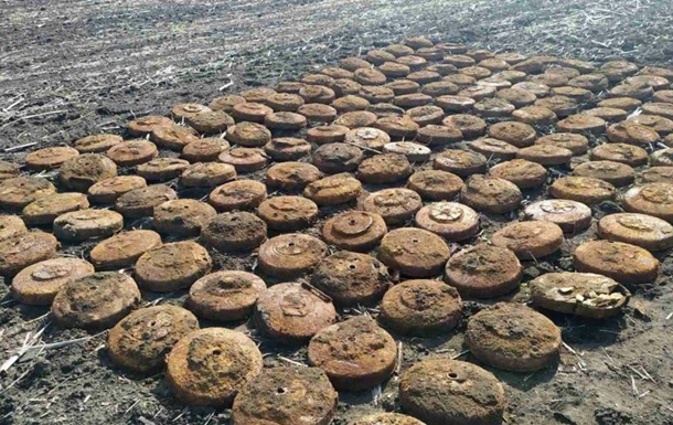 У Дніпропетровській області в полі знайшли понад 100 мін