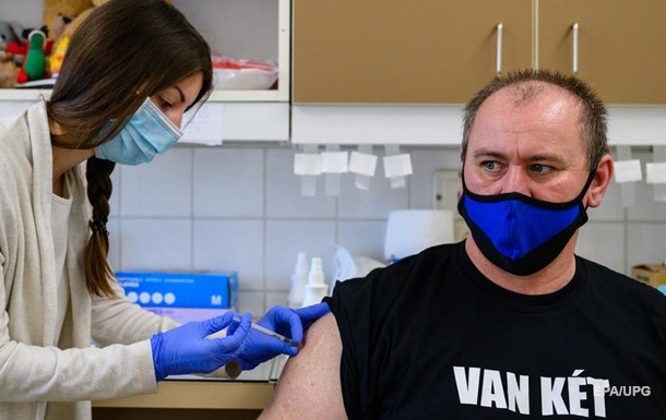 У ЄС перша країна вакцинувала понад 50% населення