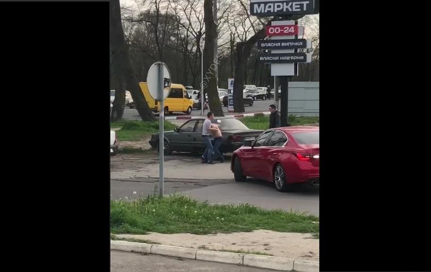 В Одессе таксисты подрались из-за клиента