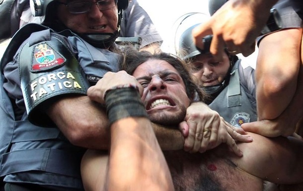 Воевавшего за  ДНР  бразильца Лусварги арестовали за наркотики