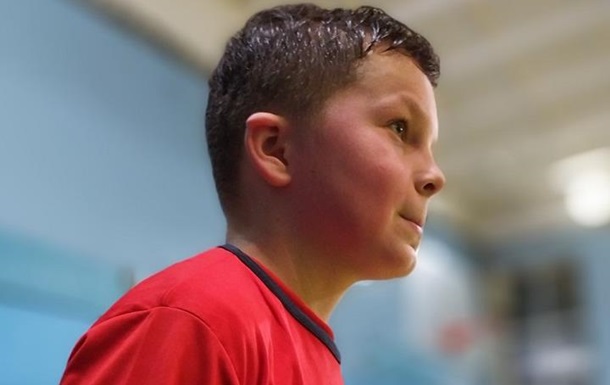 Украинский подросток соревнуется с юными футболистами из 23 стран
