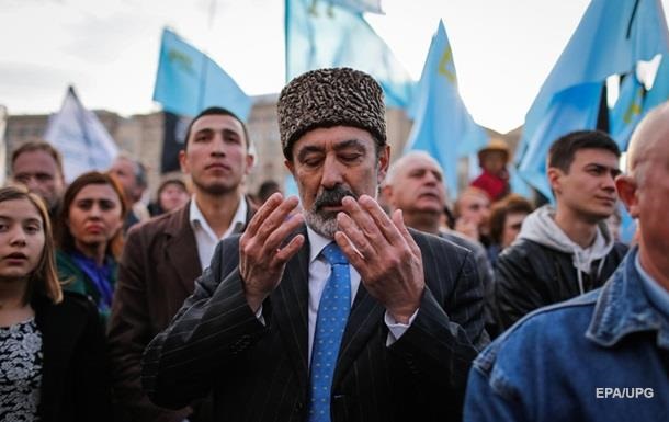 Зеленський про депортацію татар: Працюємо, щоб повернути Крим