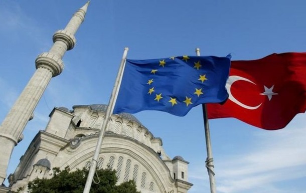 В ЕП предложили приостановить ассоциацию Турции с Евросоюзом