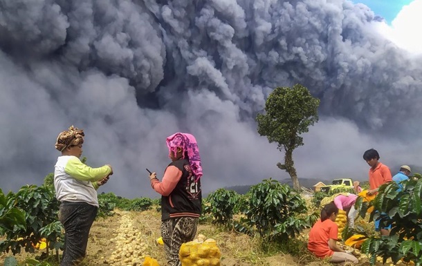 В Індонезії почалося виверження вулкана