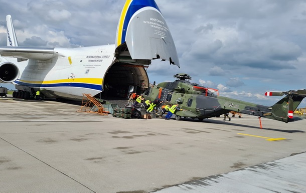 Українські літаки вивозять з Афганістану військову техніку Німеччини