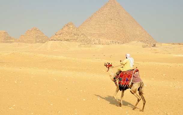 Єгипет відновив плату за туристичні візи