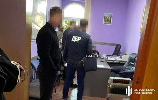 У Львові групу поліцейських затримали за наркоторгівлю
