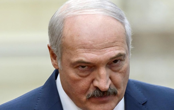 Лукашенко включает заднюю передачу