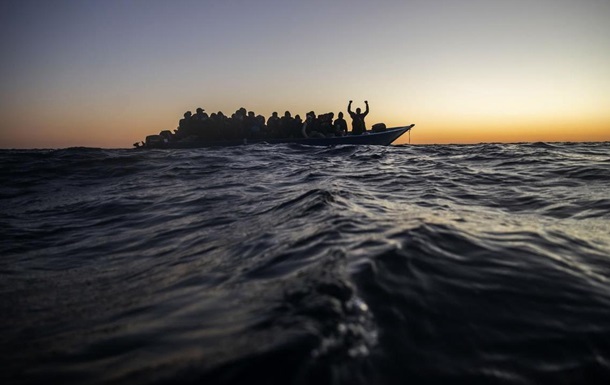 Біля Тунісу затонуло судно з мігрантами, 23 загиблих - ЗМІ