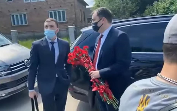 Піді Львовом дипломатам РФ не дали покласти квіти Пушкіну