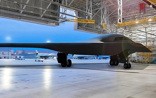 США построили первые два бомбардировщика нового поколения