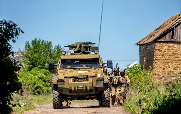 На Донбасі підірвалися двоє військових