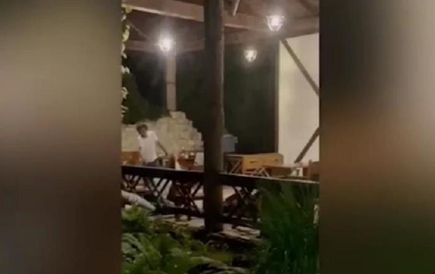 У Піцунді стрілянина по туристах потрапила на відео