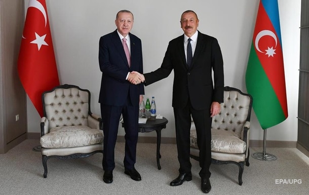 Азербайджан і Туреччина підписали декларацію про союзницькі відносини
