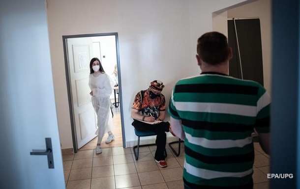 Украинцы не могут получить свидетельства о вакцинации – СМИ