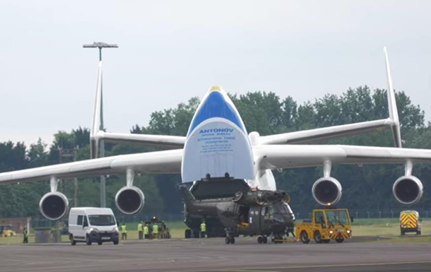 Гігант Ан-225 Мрія здув паркан авіабази в Британії