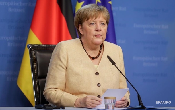 Меркель і Макрон пояснили ініціативу щодо Росії