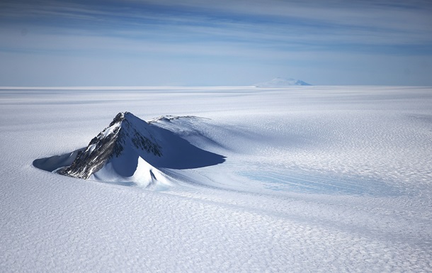 В Антарктиді раптово зникло озеро