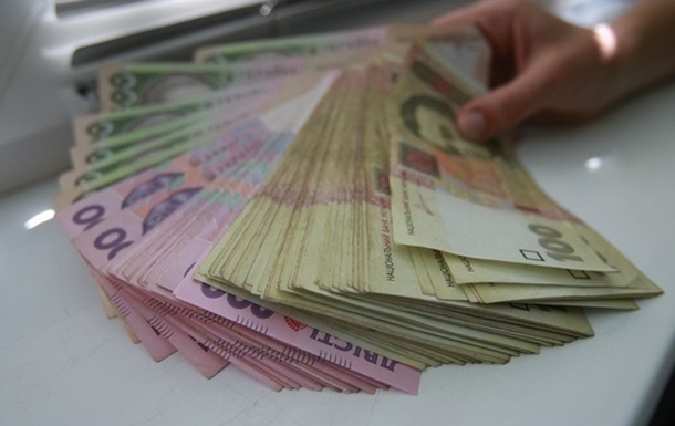 Український бюджет наполовину складається із кредитів