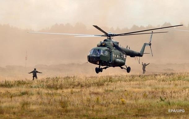 В Польше вертолет упал в озеро: пострадали украинцы