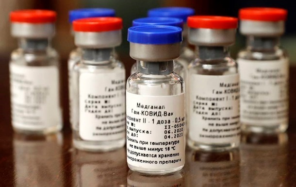 Франція закликала країни ЄС не визнавати вакцини з Росії і Китаю
