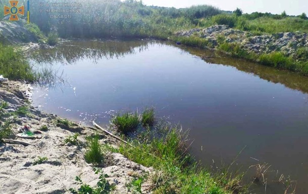 В Черниговской области утонули двое братьев-подростков