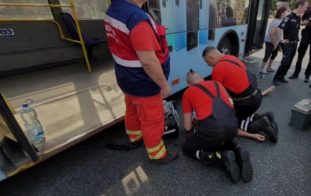 У Києві водій тролейбуса помер за кермом