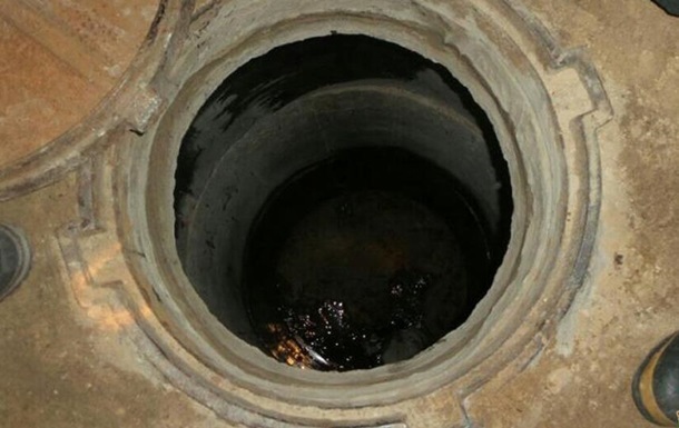 На Черкассчине двое рабочих погибли в канализационном колодце