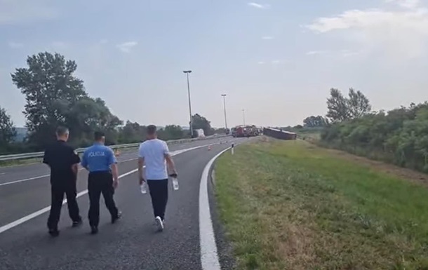 Автобус з Косово розбився в Хорватії, 10 жертв