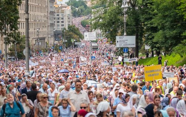 Хресна хода під час епідемії.