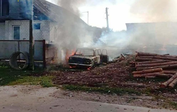На Чернігівщині діти випадково спалили два будинки й авто