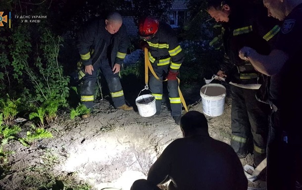 В Киеве из-за обвала грунта погиб мужчина