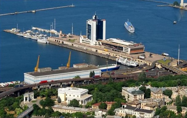 Екс-чиновників Одеського порту підозрюють у мільйонній розтраті коштів