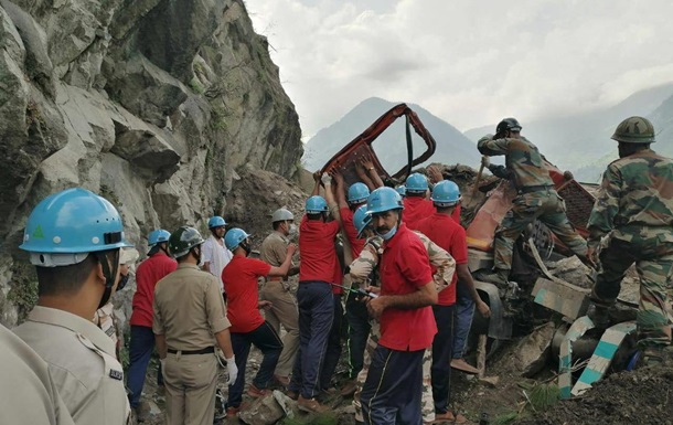 В Індії під час сходження обвалу загинули 13 людей