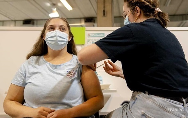 В Україні понад 162 тис. COVID-вакцинацій за добу