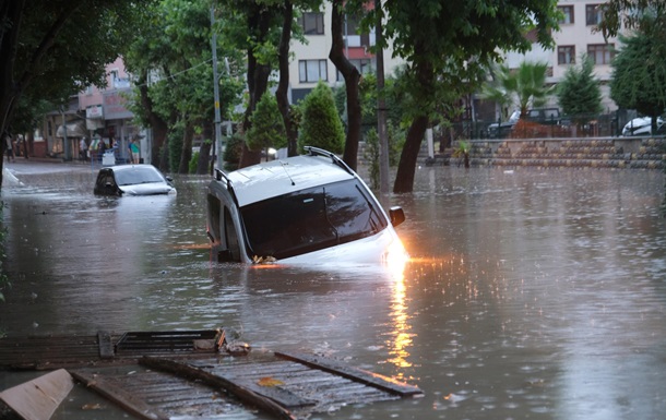 В Турции начались наводнения