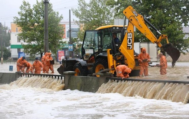 У Керчі почалася евакуація через зливи
