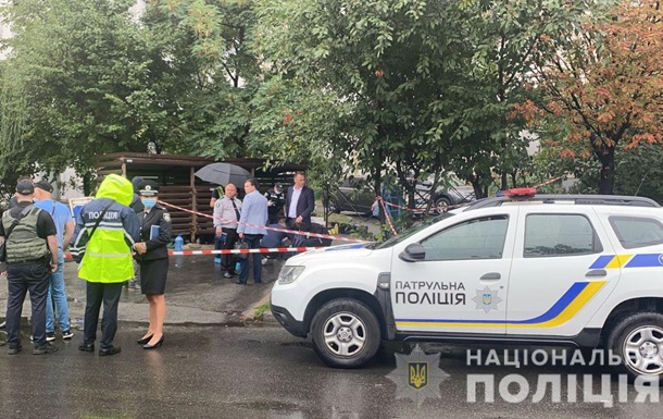 У Києві на вулиці побили та застрелили чоловіка