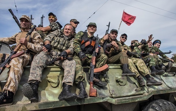 Сепаратисти  ЛНР  оголосили військові збори