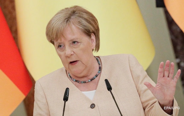 Меркель пояснила свою відсутність на Кримській платформі
