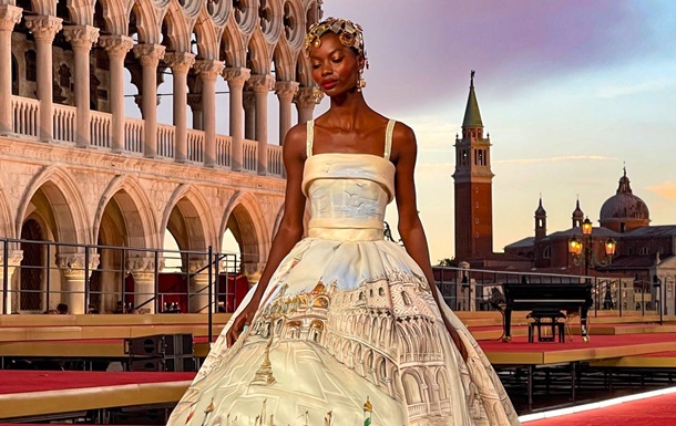 Dolce & Gabbana устроили роскошное шоу в Венеции