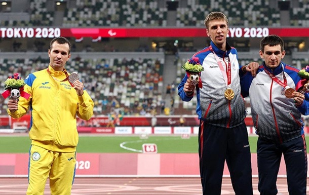 Український спортсмен відмовився від фото з росіянами на нагородженні