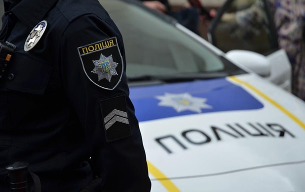 У Києві чоловіка смертельно поранили ножем і повезли в травмпункт