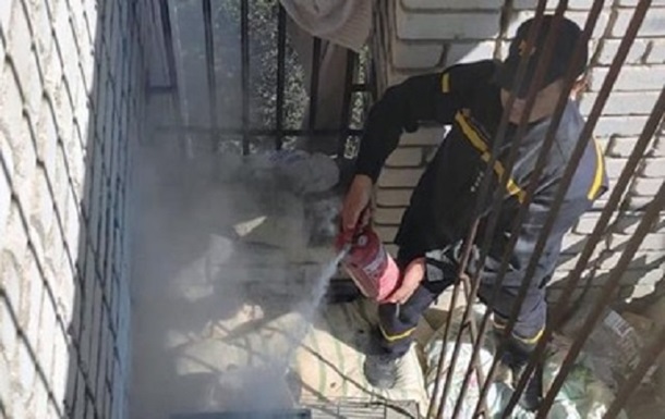 В Умані хасиди розпалили на балконі вогнище для приготування обіду