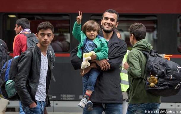Біженці в Німеччині: де перебувають, що і скільки отримують
