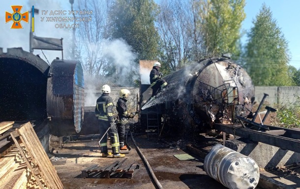 У Житомирі на підприємстві спалахнула цистерна з пальним